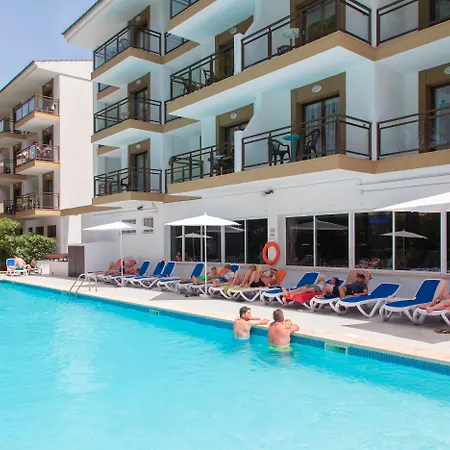 فندق Guya Wave (adults Only) كالا راتخاذا